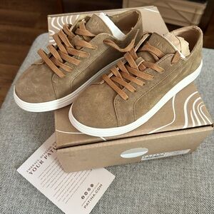 Portland Leather (Patina) Low Top Street Sneaker- Taupe - 6.5